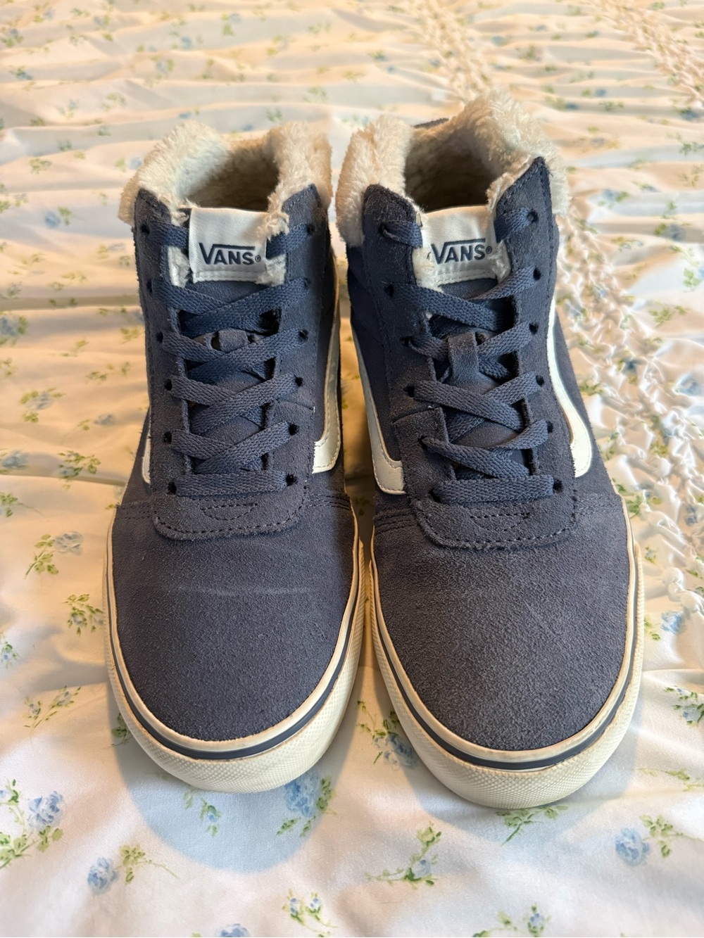 Vans Women’s Ward All Weather Hi MTE in blue/grisaille with Fleece Lining Suede